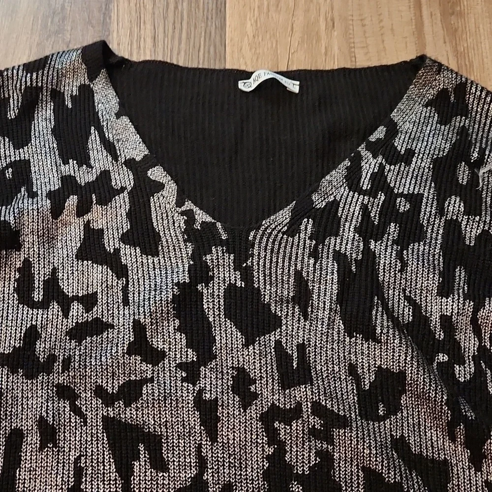 Aqe Fashion Oversized Black and Silver Animal Print Sweater  Size Large